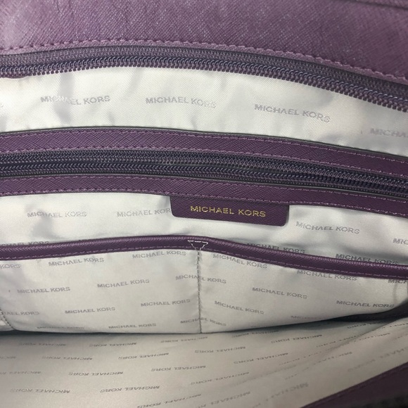 SOLD!! Michael Kors Tote - Picture 2 of 8